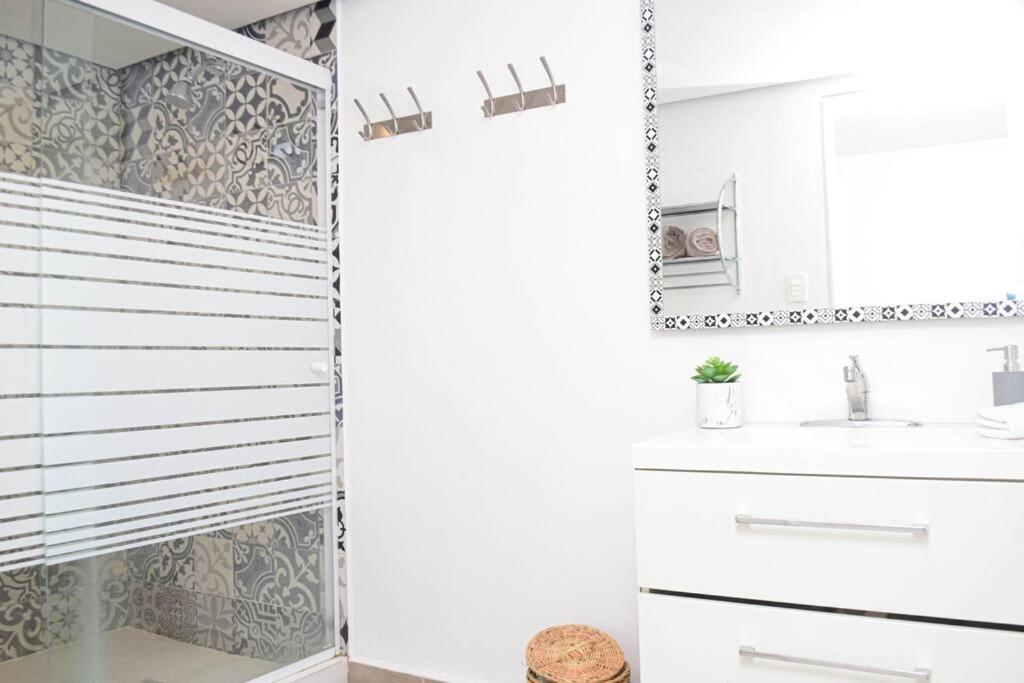 Ocean Front Villa, Locacion In Zone