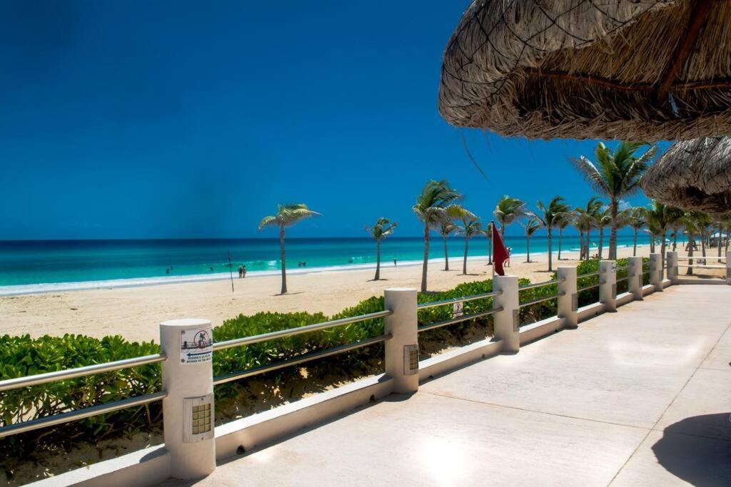 Ocean Front Villa, Locacion In Zone